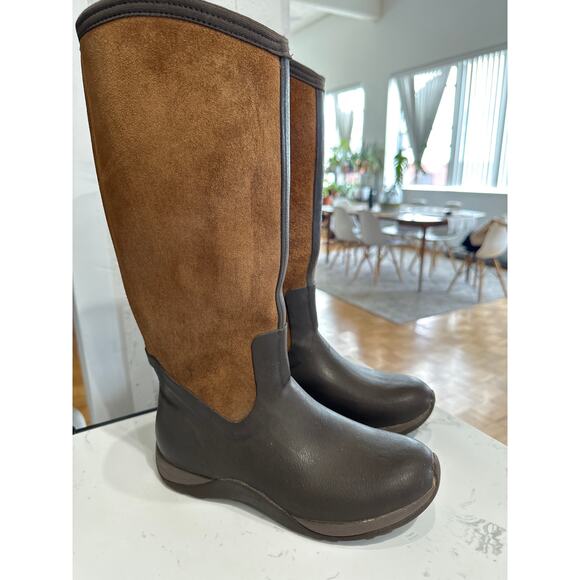 The Original Muck Boot Company Shoes - Original Muck Boot Arctic Adventure Zip Suede Boot, Chocolate/Bison, Size 8, EUC